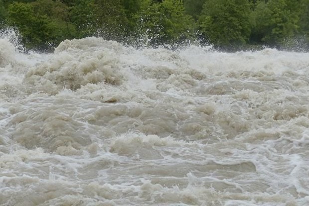 Синоптики попереджають про підйом рівню води в річках країни