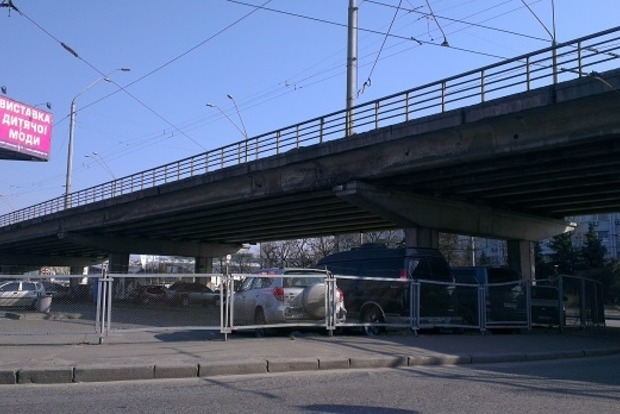 В Киеве будут проверять состояние 170 мостов и путепроводов. Но аварийных среди них нет - КГГА