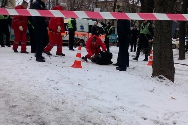 У Хмельницькому патрульні застрелили чоловіка, який поранив трьох людей