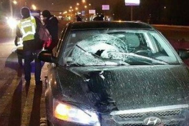 В Киеве иномарка сбила насмерть пешехода
