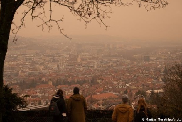 Пыльная буря из Сахары накрыла Европу 