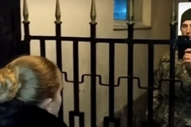 Скандал в Одессе: офицера запаса не пустили домой к детям в общежитие