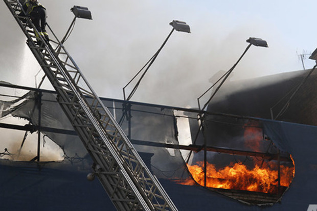 Пожар на Крещатике: пожарные локализовали огонь‍