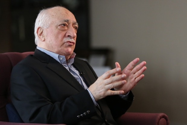 Гюлен считает, что власти Турции могли «инсценировать» попытку переворота