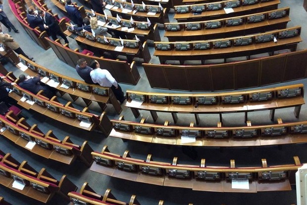Депутати більше 15 разів голосували за звільнення «майданівських» суддів