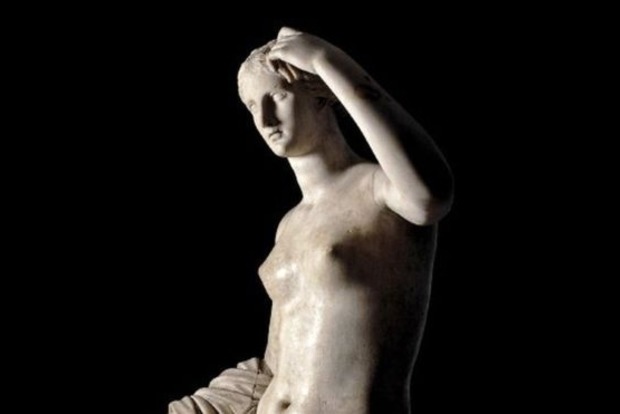 В Британском музее официант отбил палец у статуи Венеры