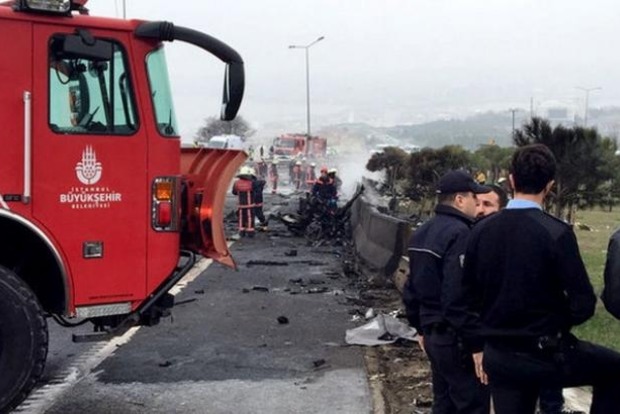 Вертолет с россиянами разбился в Стамбуле, пятеро погибших