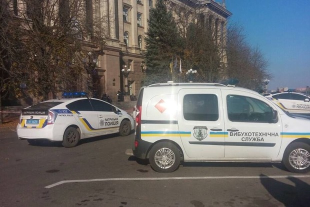 Столкновения между протестующими и полицией произошли в горсовете Николаева