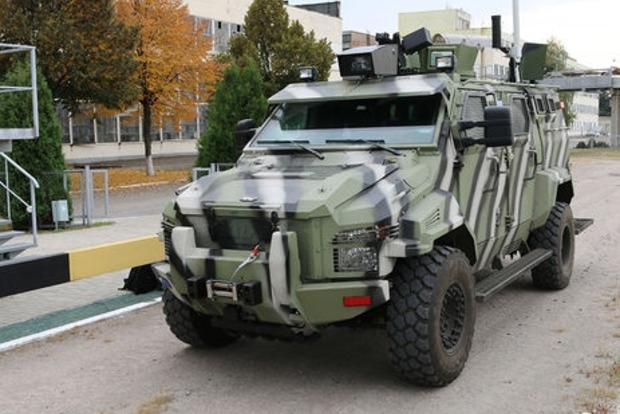 В Украине создан первый беспилотный бронеавтомобиль