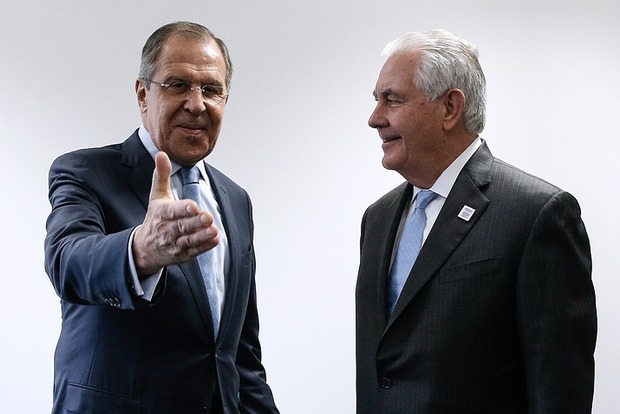 Тиллерсон на встрече с Лавровым призвал Москву придерживаться Минских соглашений