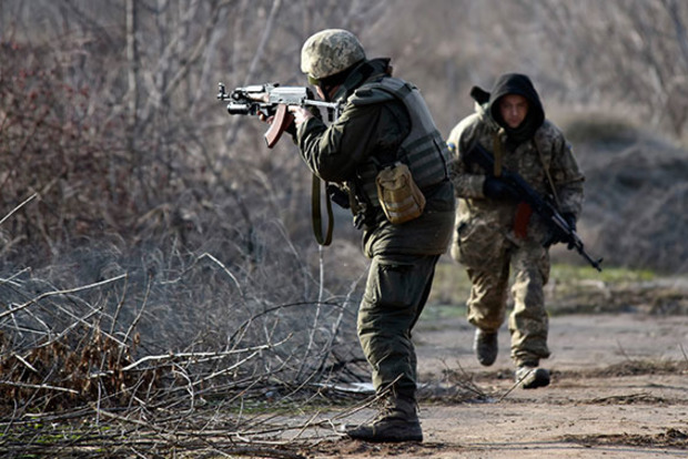 За сутки на Донбассе ранены двое военных