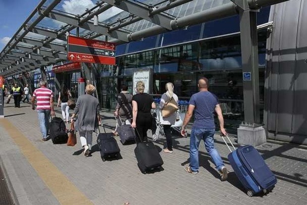 Украинцы едут в Польшу на заработки, это не беженцы – Лутковская