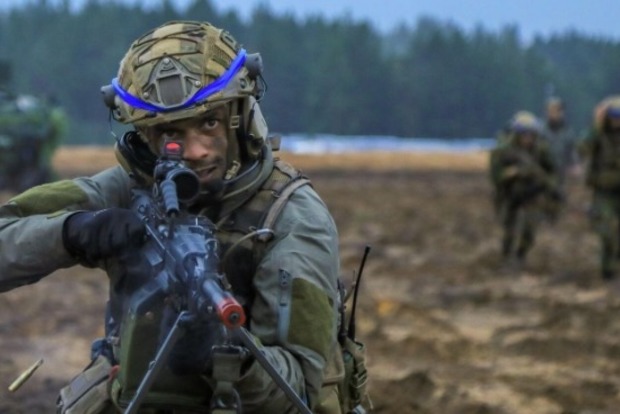 Відправлення військ в Україну викликало суперечки у коаліції. Єдиної позиції не було