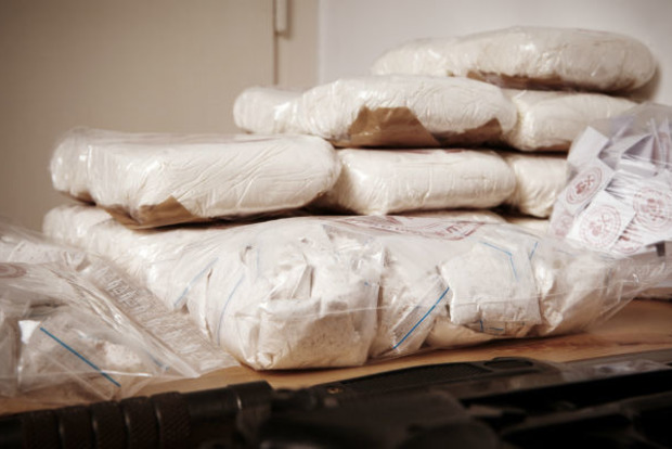 В Испанию ввезли тонну кокаина под видом стройматериалов