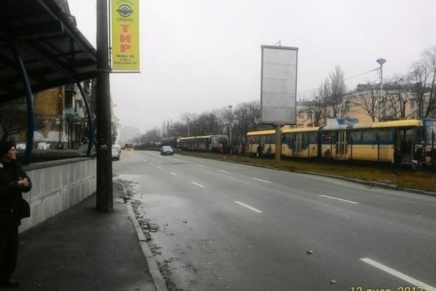  На Соломенке в Киеве на ходу загорелся скоростной трамвай
