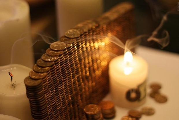 Магія грошей: 10 правил поводження з фінансами, щоб вони ніколи не переводилися