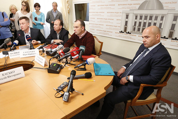 Антикоррупционный комитет Рады заслушает отчеты Сытника и Холодницкого в октябре