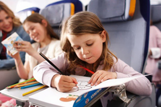Авіаперевезення дітей без супроводу будуть дозволені з п'яти років замість двох