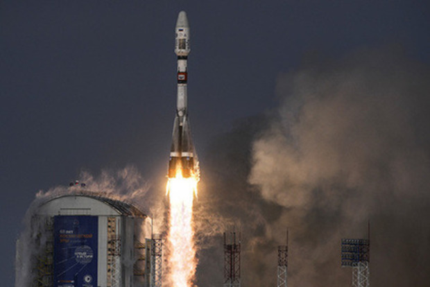 Російська ракета з 19 супутниками впала в океан