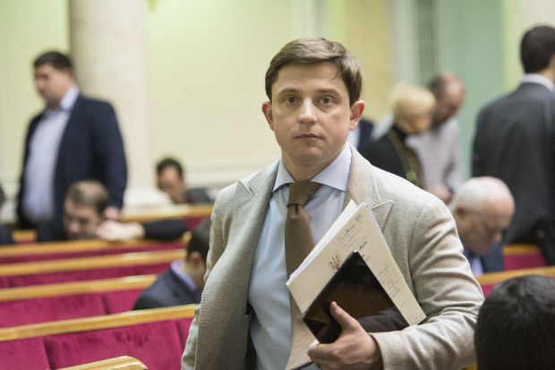 Луценко внес в Раду представление о согласии на привлечение к уголовной ответственности Довгого
