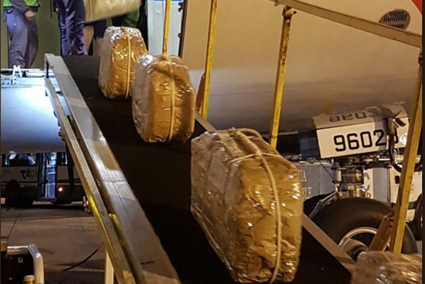 Российский реестр полетов перестал работать после информации о самолете с кокаином