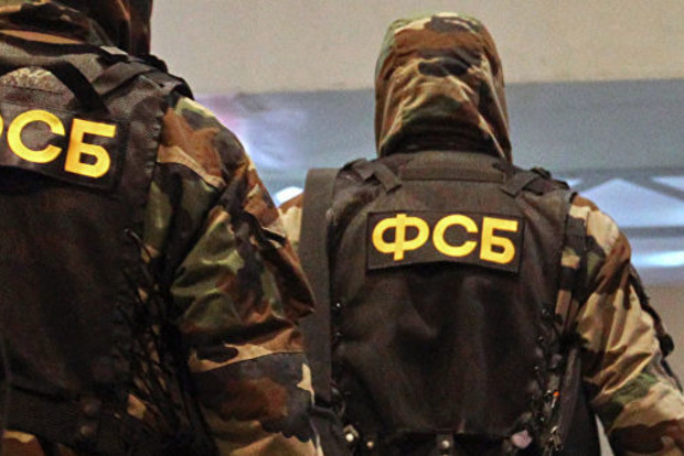 Оккупанты проводят в Крыму новые обыски и задержания крымских татар