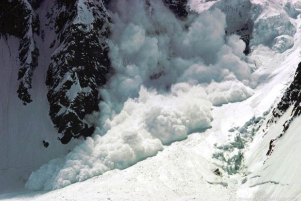 На Закарпатье объявлен повышенный уровень лавинной опасности