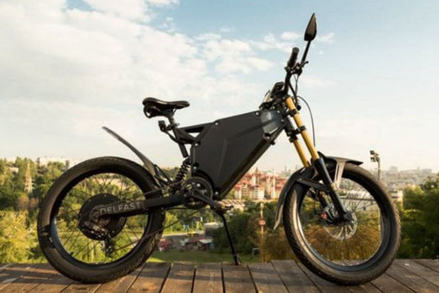 В Украине создан уникальный гибрид мотоцикла и велосипеда