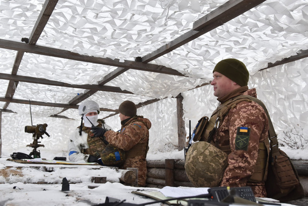 Украина проводит учения одновременно с оккупационными войсками на границе
