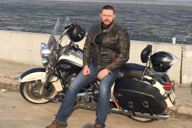 В Киеве разбился мотоциклист на Harley-Davidson: байкер погиб