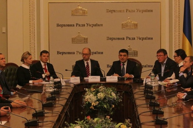 Заседание совета коалиции перенесли на неопределенное время