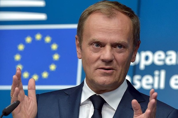 ЕС может ввести безвиз для украинцев до конца года - Туск