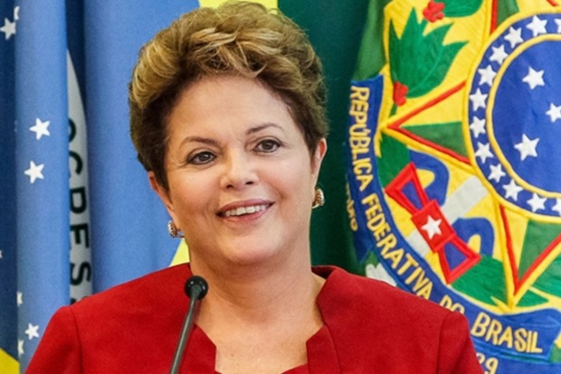 Спецкомиссия проголосовала за импичмент президента Бразилии