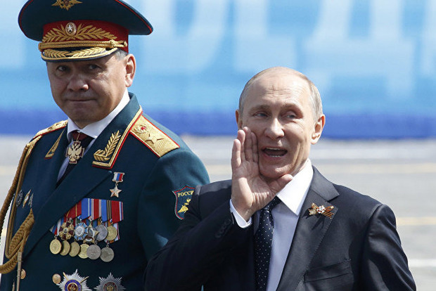 Путін вимагає від підприємств РФ приготуватися до випуску військової продукції