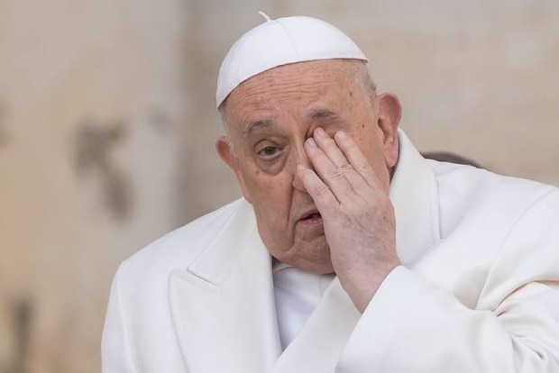 Ватикан отреагировал на скандальное заявление Папы Римского о том, что Украина должна поднять белый флаг и начать переговоры с Россией