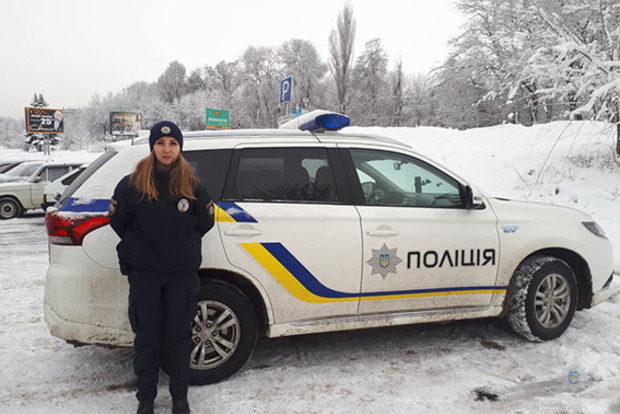 Працівниця поліції призначила побачення грабіжникові на Дніпропетровщині