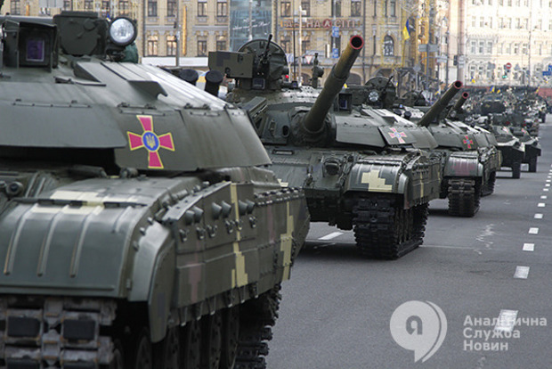 В Одессу въехала колонна военных. Захватывающее видео