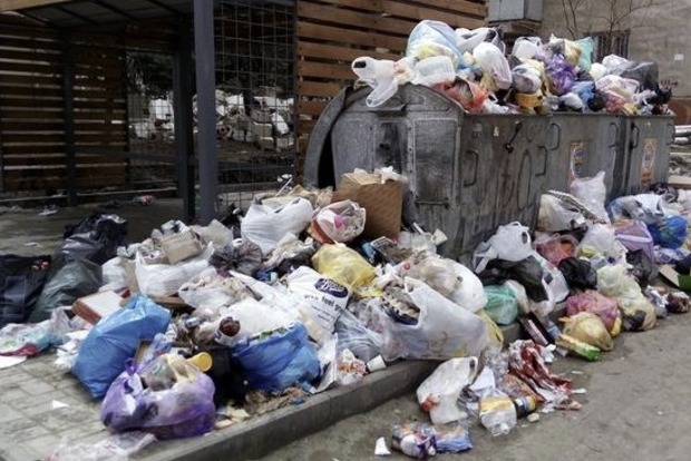 Кто имеет право пользоваться придомовыми контейнерами для мусора