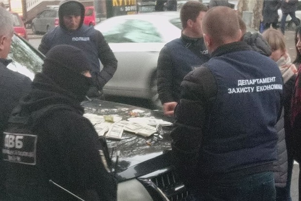 В Одессе на взятке в 70 тыс. долларов попался следователь полиции, - СМИ