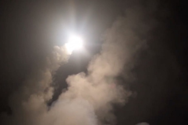США показали видео пусков ракет «Томагавк» по Сирии