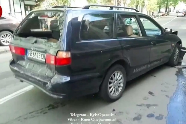 В центре Киева в ДТП столкнулись шесть автомобилей