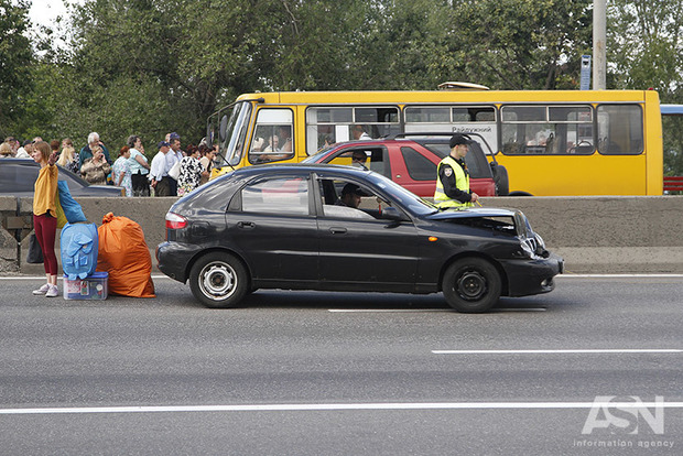 Нація камікадзе: менше 15% українських водіїв користуються пасками безпеки