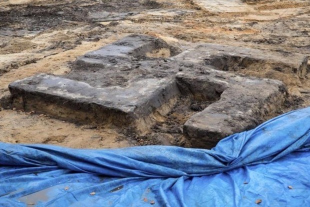 Гигантскую свастику из бетона нашли в Германии
