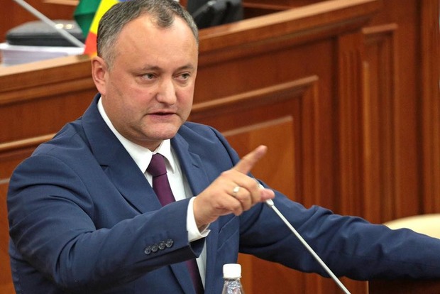 Парламент Молдовы начал процедуру импичмента президента страны