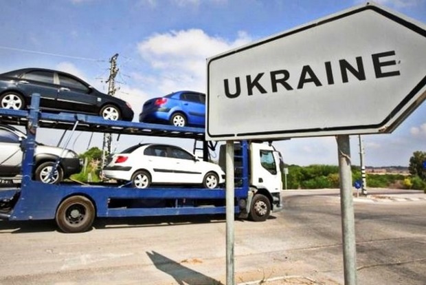 Дело о попытке незаконного ввоза автомобилей в Украину расследуют в Германии