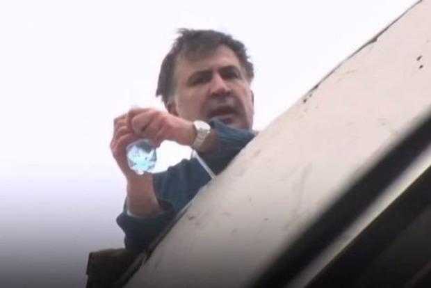 Ляшко о попытке прыжка с крыши Саакашвили: «Или больной, или под наркотой»