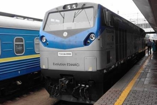 В Одесской области зерновозы перекрыли главные пути: задерживаются десять поездов с пассажирами 
