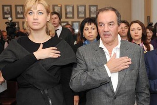 Мэр Глухова женится на молодой депутатке из Киева