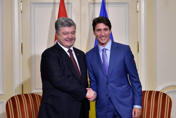 Порошенко начал переговоры с канадским премьером