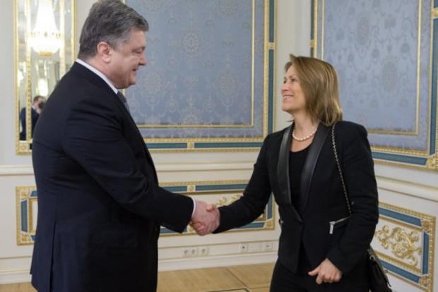 Порошенко обсудил с заместителем Генсека ООН вопросы восстановления Донбасса